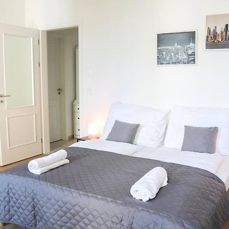 Rose Suites And Rooms Praag Buitenkant foto