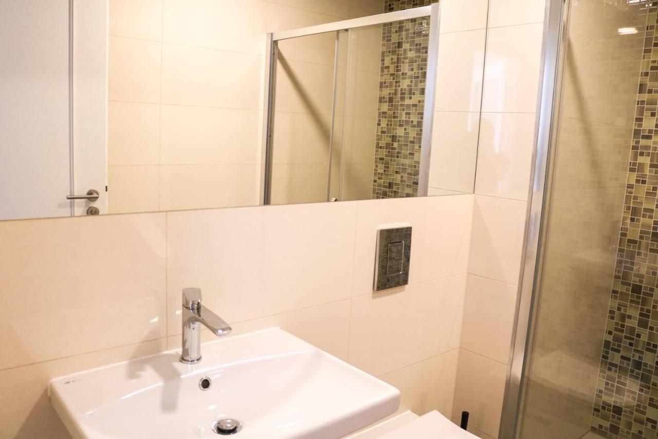 Rose Suites And Rooms Praag Buitenkant foto